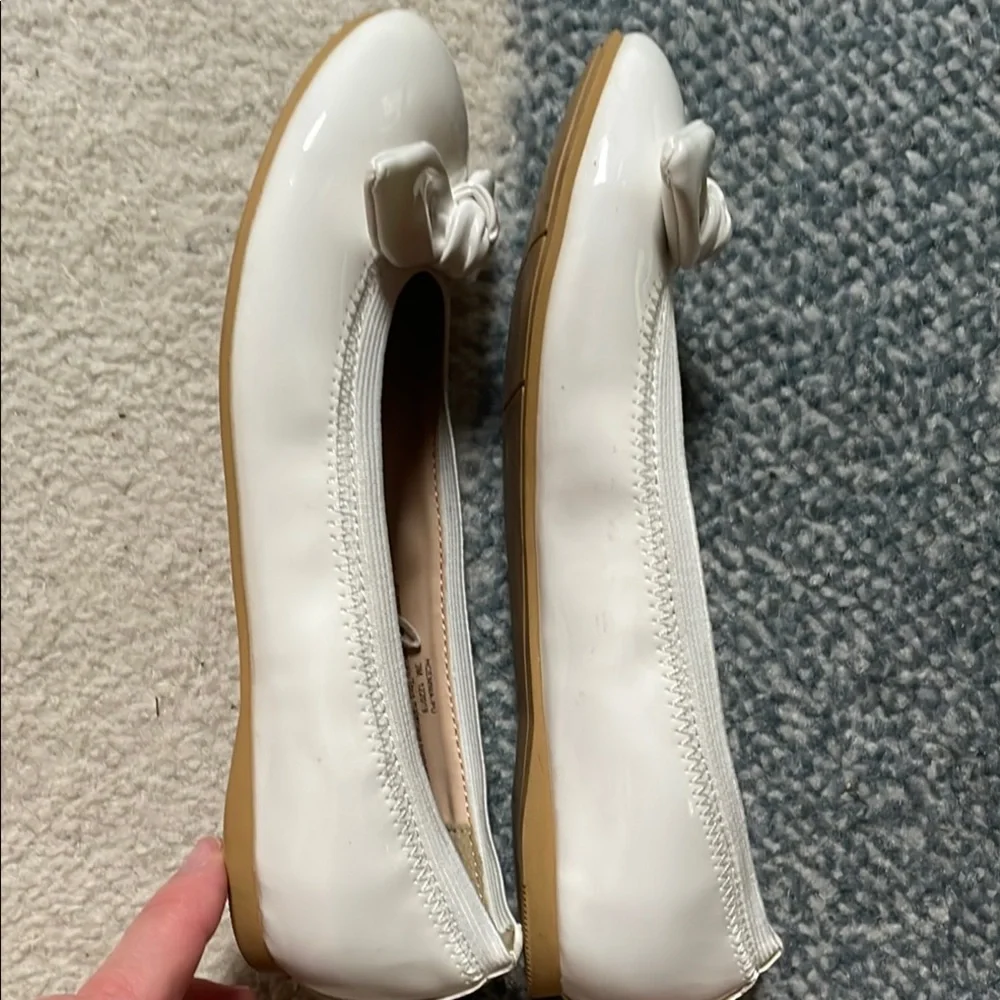 Harper Canyon White Ballet Flats with Bow